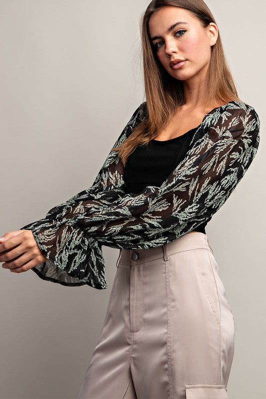 Blusa mangas mesh